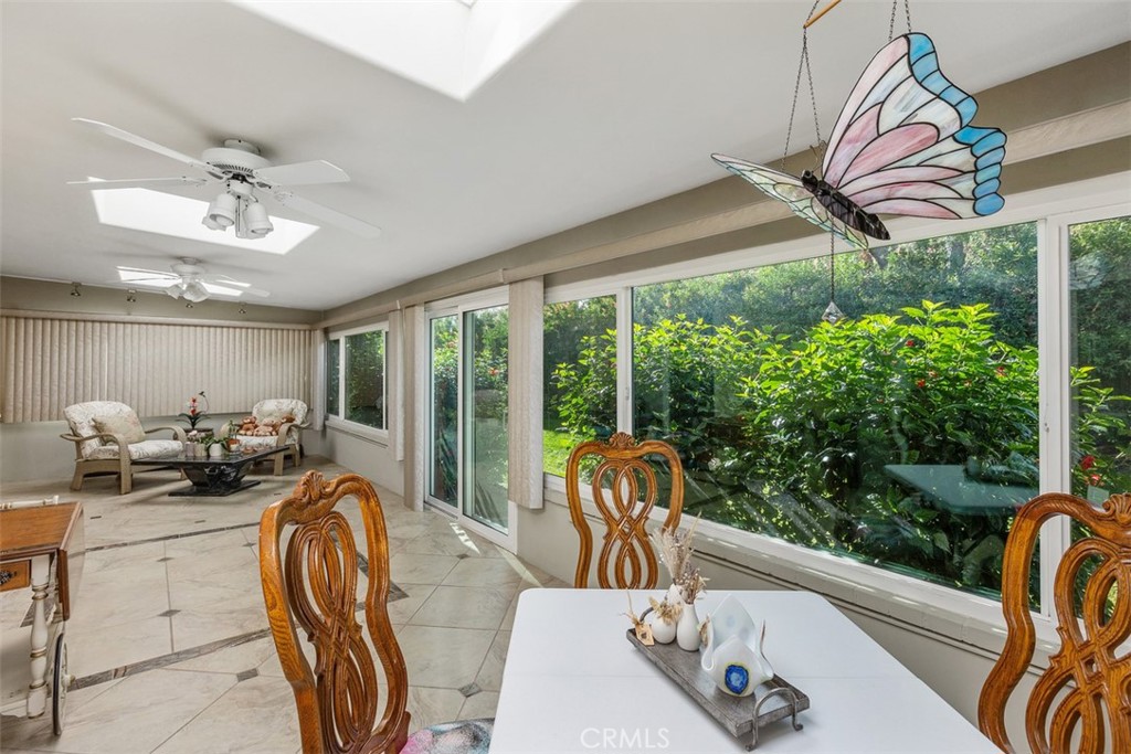FULL HOUSE LENGTH SUNROOM WITH GARDEN VIEWS - 5522 Via La Mesa B, Laguna Woods CA 92637 - photo 26