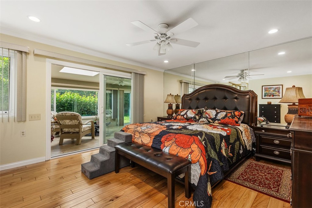 MASTER SUITE WITH ENTRY TO SUNROOM - 5522 Via La Mesa B, Laguna Woods CA 92637 - photo 35