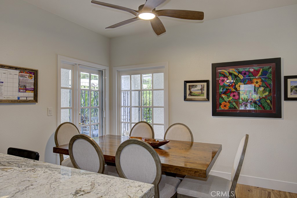 Breakfast nook in the kitchen. - 5553 Rayo Del Sol B, Laguna Woods CA 92637 - photo 21