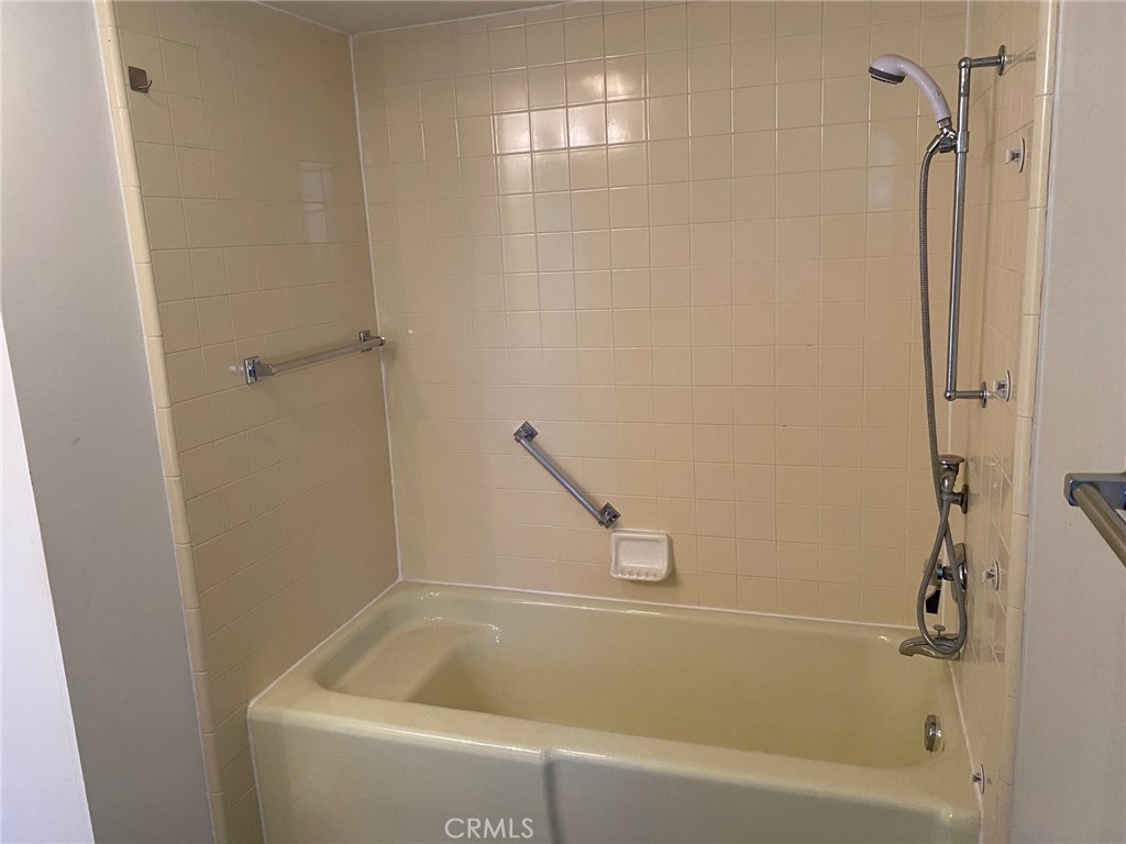 558 Avenida Sevilla, #C C, Laguna Woods CA 92637 - photo 24