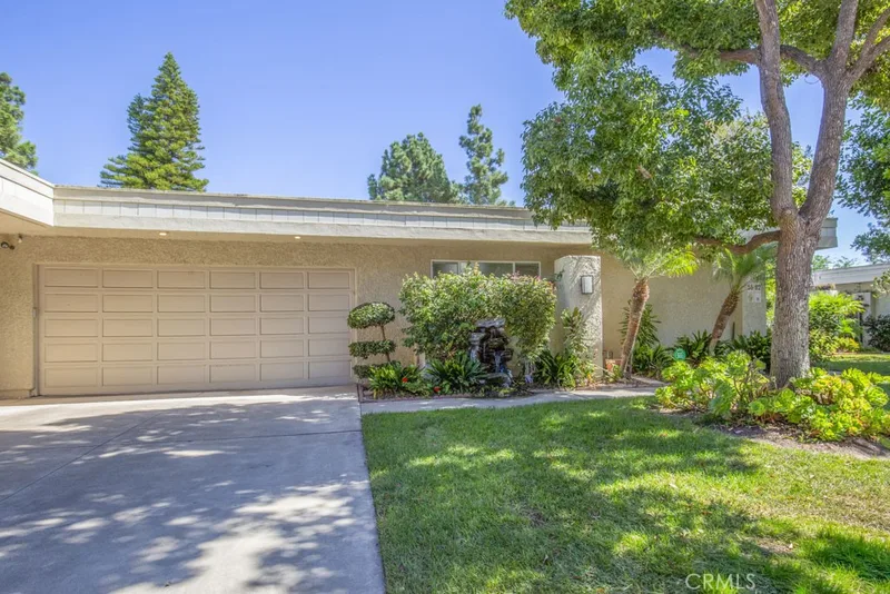 5582 Via Dicha B, Laguna Woods, CA 92637
