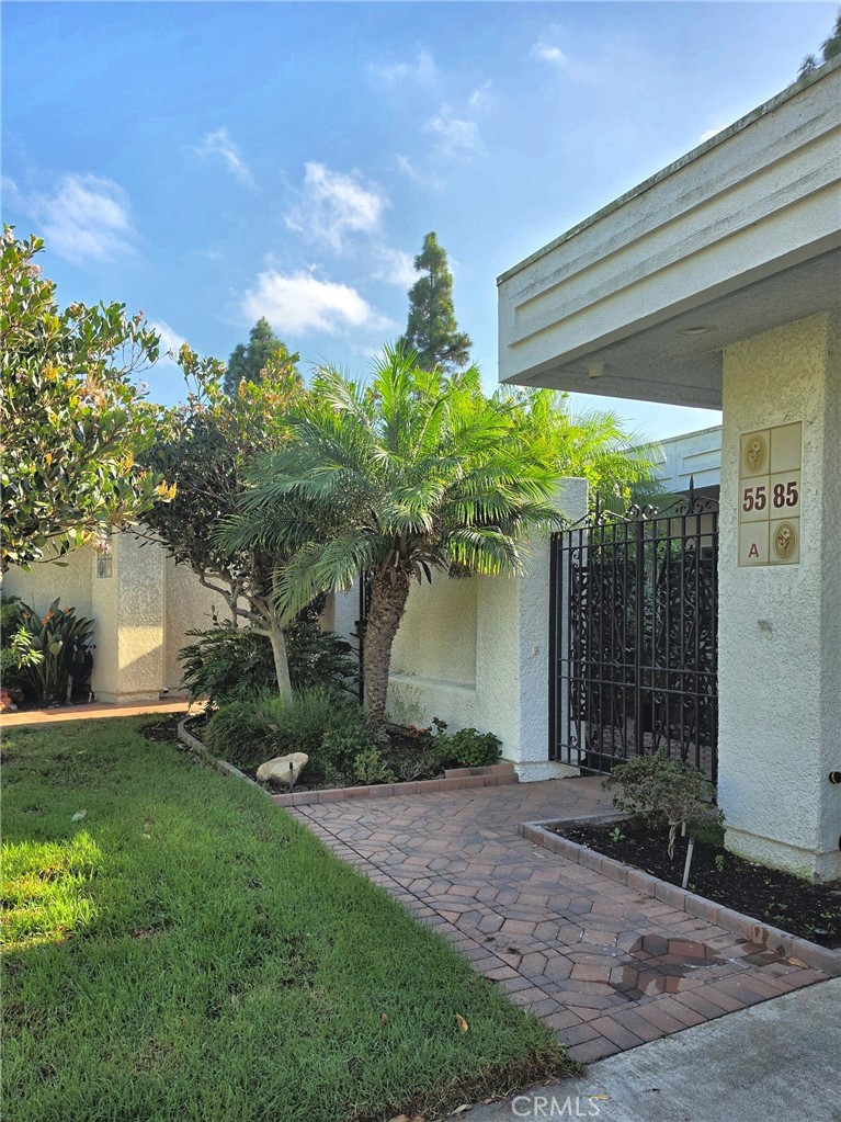 5585 Via Dicha #A, Laguna Woods CA 92637 - photo 2