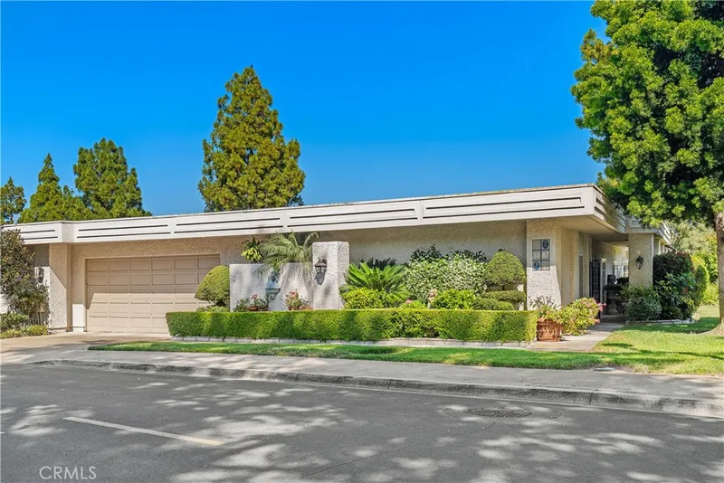 5587 Via Dicha B, Laguna Woods, CA 92637