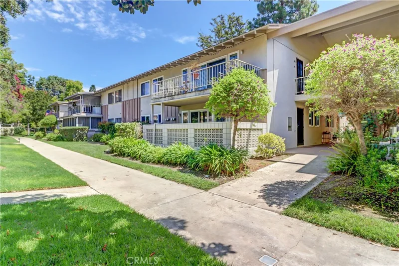 57 Calle Cadiz C, Laguna Woods, CA 92637