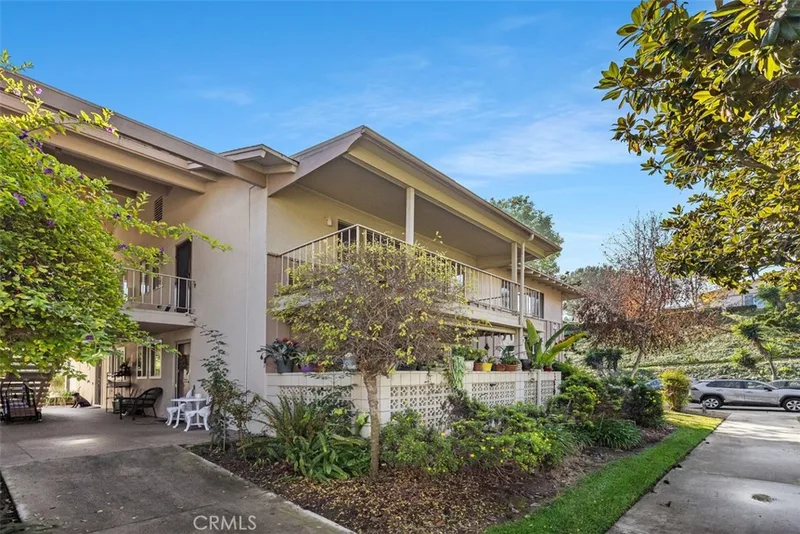 57 Calle Cadiz O, Laguna Woods, CA 92637