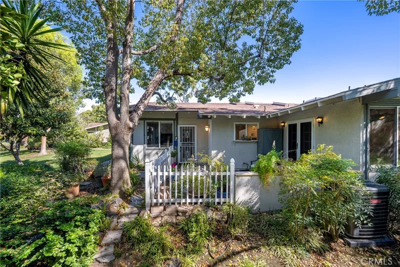 608 A Avenida Sevilla, Laguna Woods