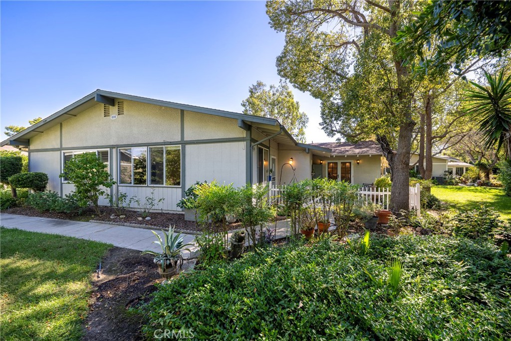 608 A Avenida Sevilla, Laguna Woods CA 92637 - photo 2