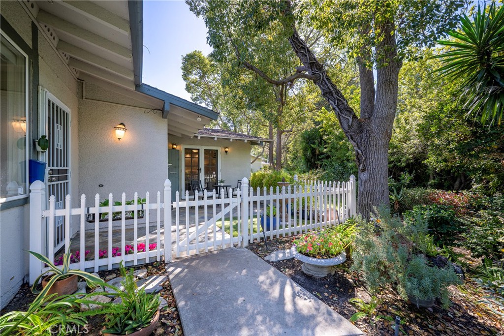 608 A Avenida Sevilla, Laguna Woods CA 92637 - photo 3