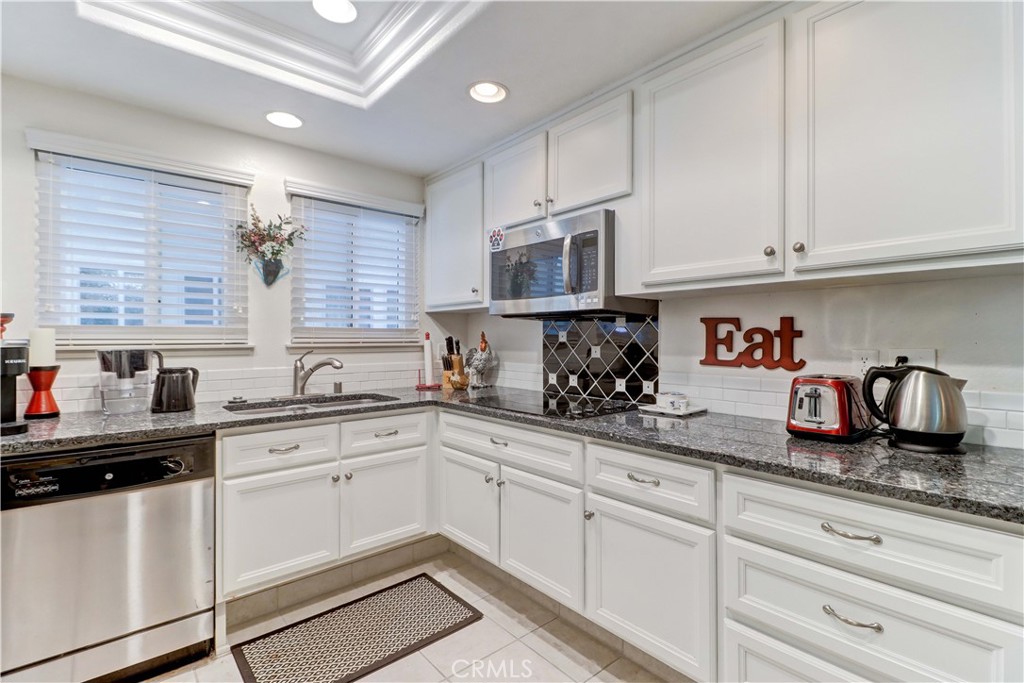 621 Avenida Sevilla N, Laguna Woods CA 92637 - photo 11