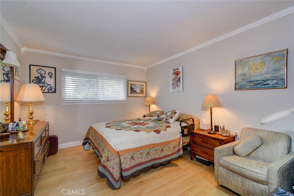 SPACIOUS PRIMARY BEDROOM - 633 Avenida Sevilla O, Laguna Woods CA 92637 - photo 6