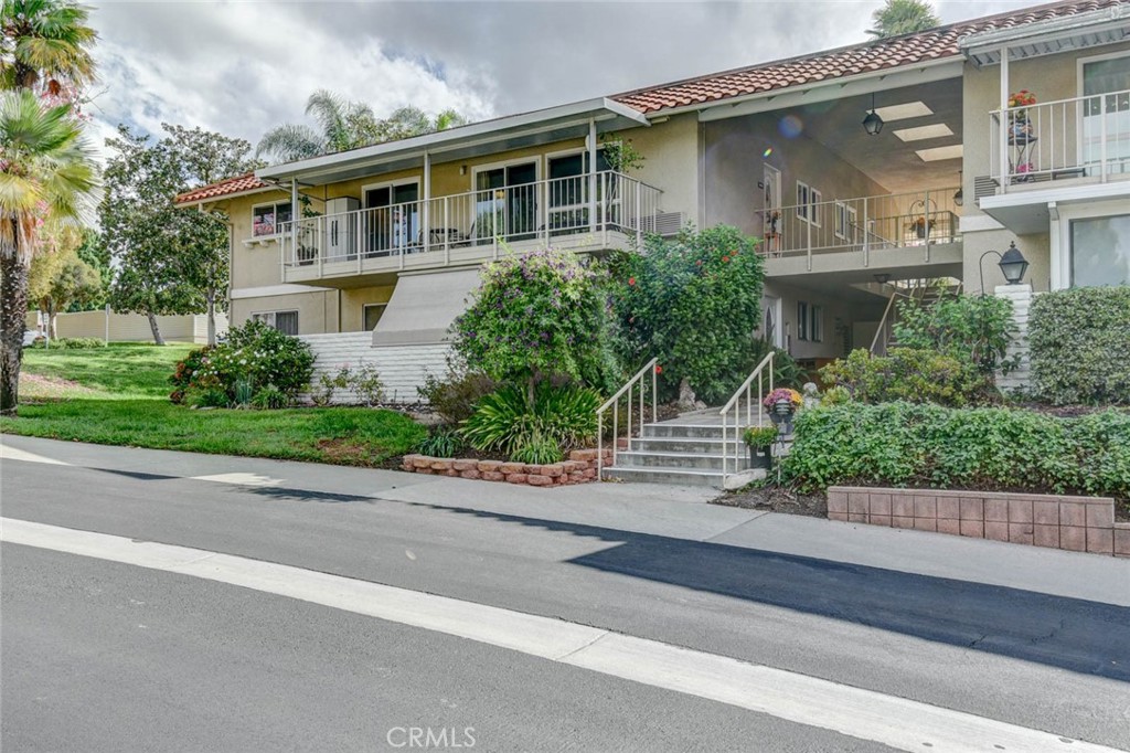 #O UNIT IS ON UPPER LEFT, CARPORT IS ON UPPER LEVEL - 633 Avenida Sevilla O, Laguna Woods CA 92637 - photo 43