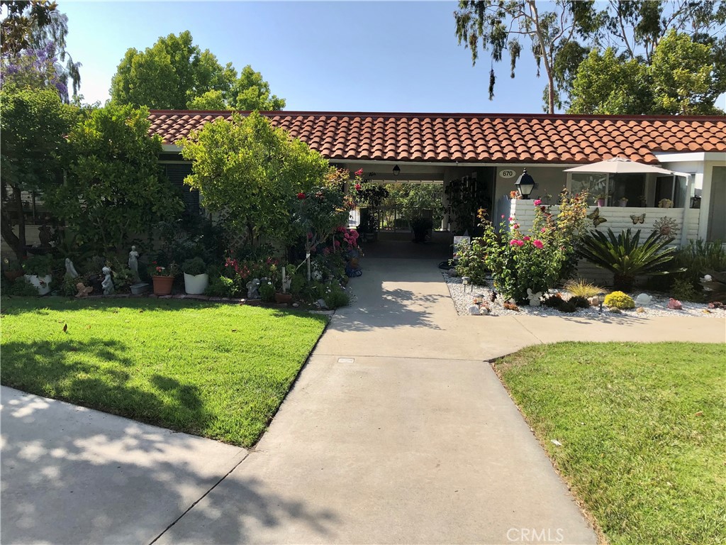 NO STEPS TO UNIT - 670 VIA MENDOZA N, Laguna Woods CA 92637 - photo 1