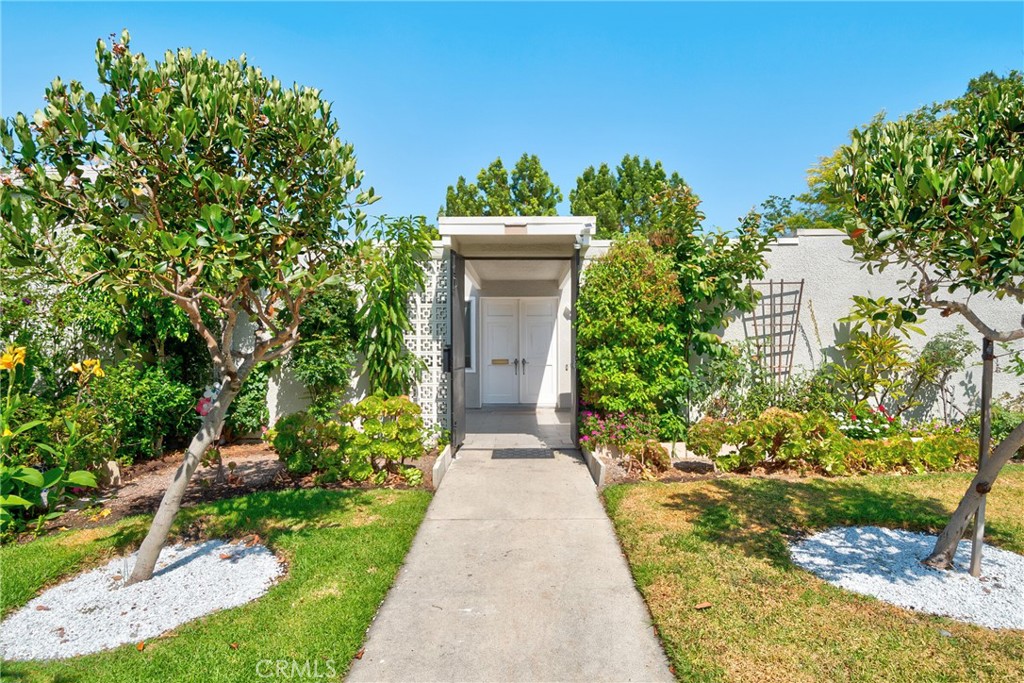 687 Avenida Sevilla B, Laguna Woods CA 92637 - photo 1