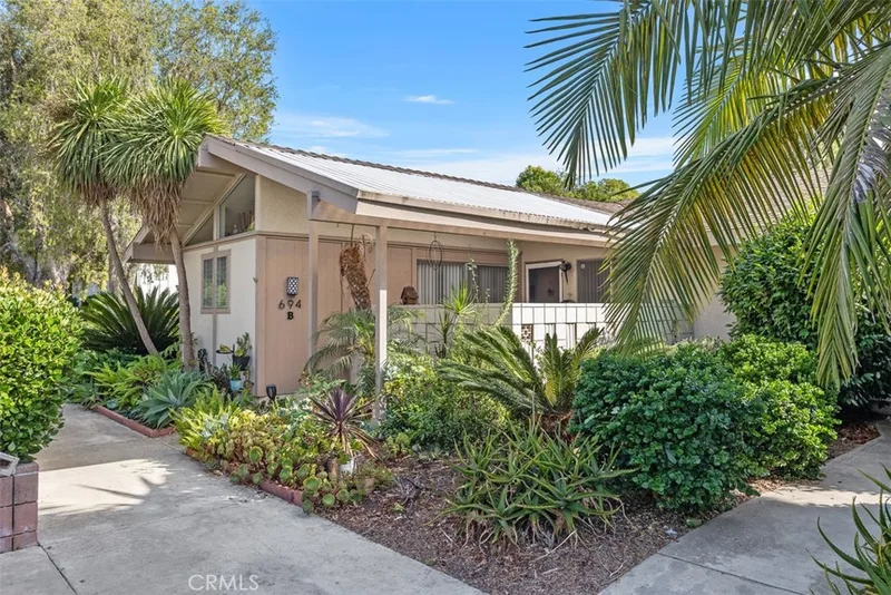 694 Avenida Sevilla B, Laguna Woods, CA 92637