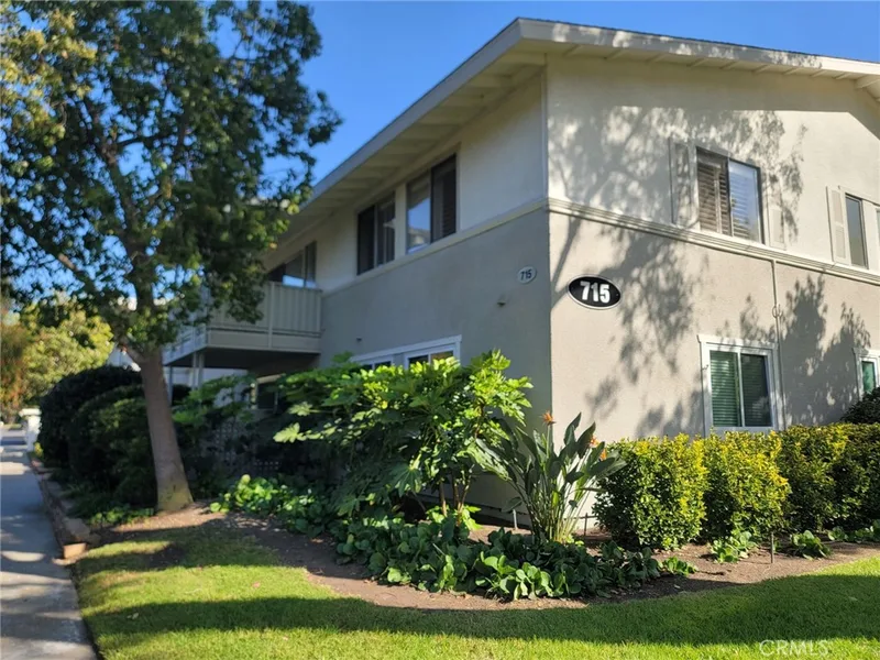 715 AVENIDA MAJORCA O, Laguna Woods