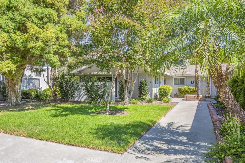 Welcome to 754-A Avenida Majorca - a lovely upgraded single-level, end-unit, two-bedroom, two bath SAN SEBASTIAN residen - 754 Avenida Majorca A, Laguna Woods CA 92637 - photo 1