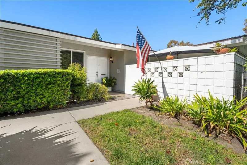 759 Calle Aragon F, Laguna Woods