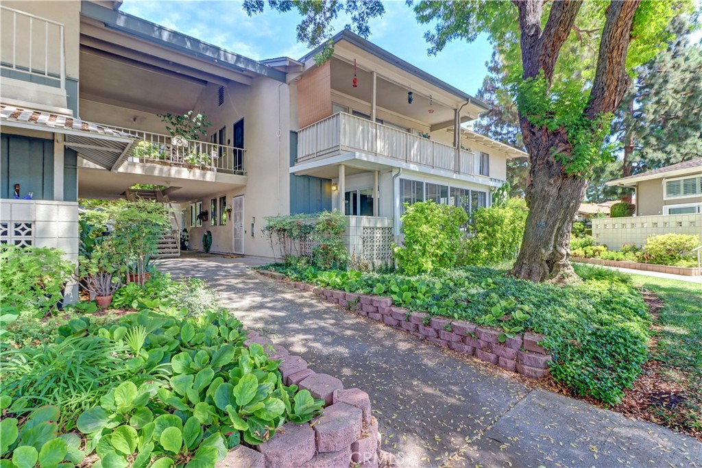 8 Via Castilla H, Laguna Woods CA 92637 - photo 1