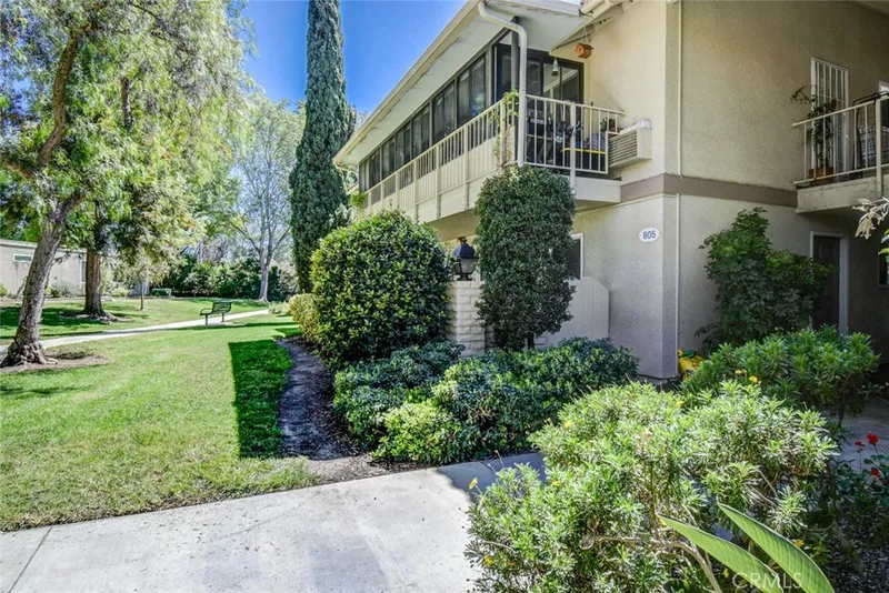 805 Ronda Mendoza B, Laguna Woods, CA 92637