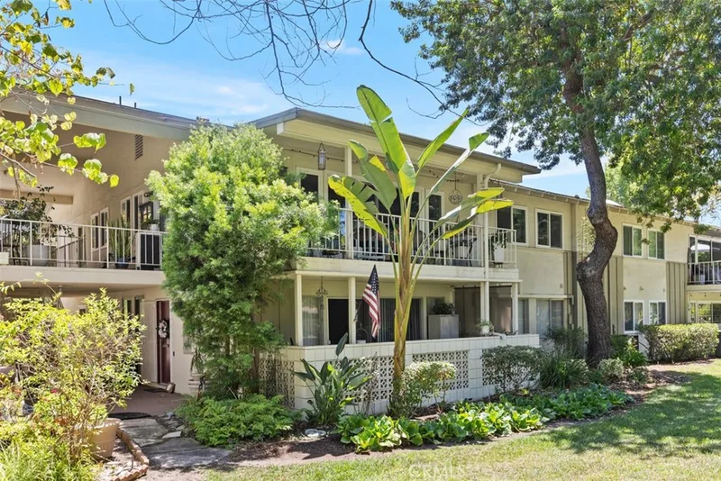 82 Calle Aragon S, Laguna Woods
