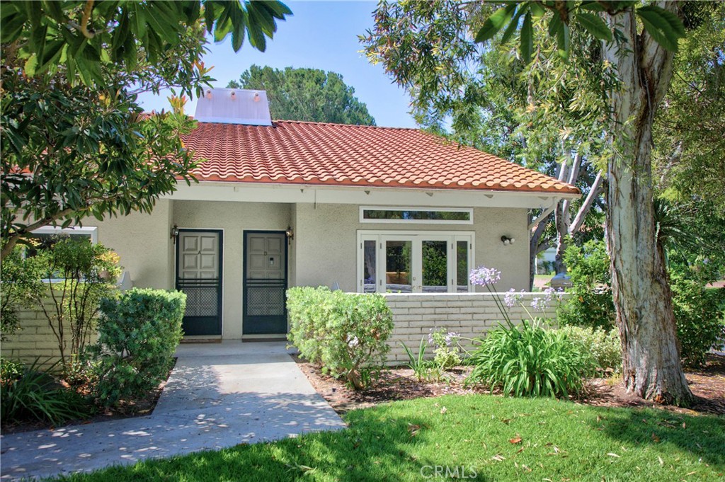 824 Via Alhambra D, Laguna Woods CA 92637 - photo 2