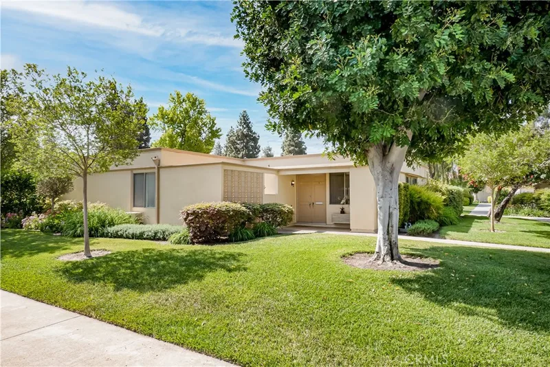88 Calle Aragon A, Laguna Woods, CA 92637