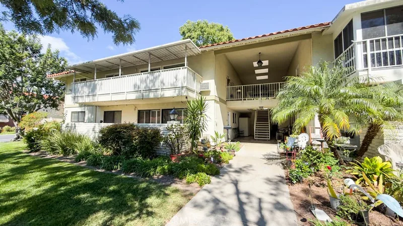 902 Ronda Sevilla B, Laguna Woods, CA 92637