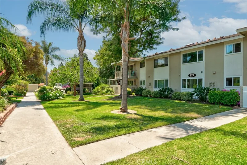 922 Avenida Majorca O, Laguna Woods, CA 92637