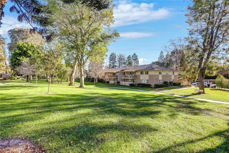 95 Calle Aragon A, Laguna Woods, CA 92637