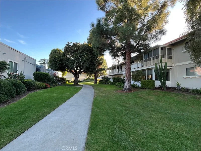 953 Avenida Carmel, Unit B, Laguna Woods, CA 92637