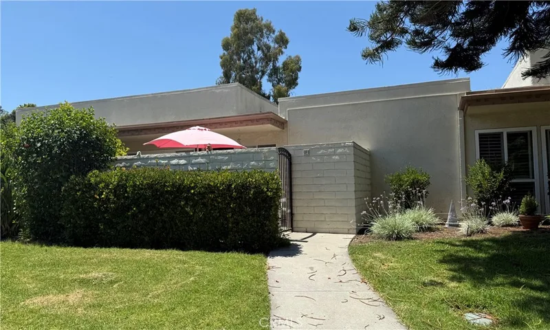 955 Calle Aragon F, Laguna Woods, CA 92637
