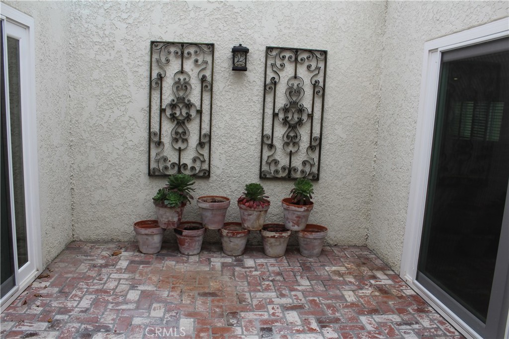 Delightful Atrium courtyard brings the outside in! - 963 Calle Aragon C, Laguna Woods CA 92637 - photo 7