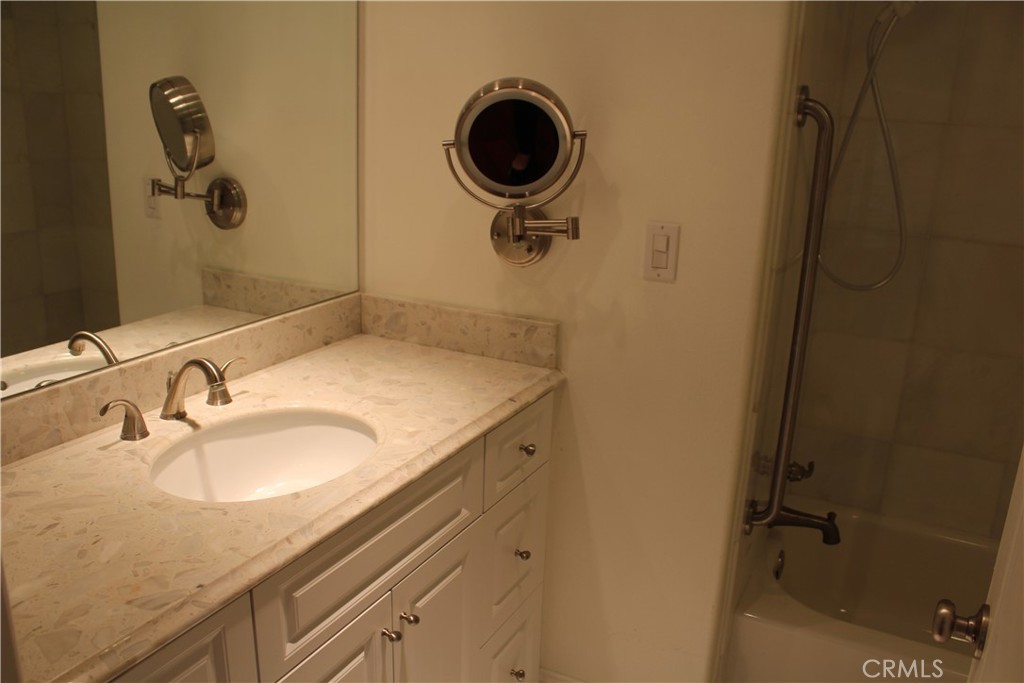 Principal bath with upgraded Counters - 963 Calle Aragon C, Laguna Woods CA 92637 - photo 13