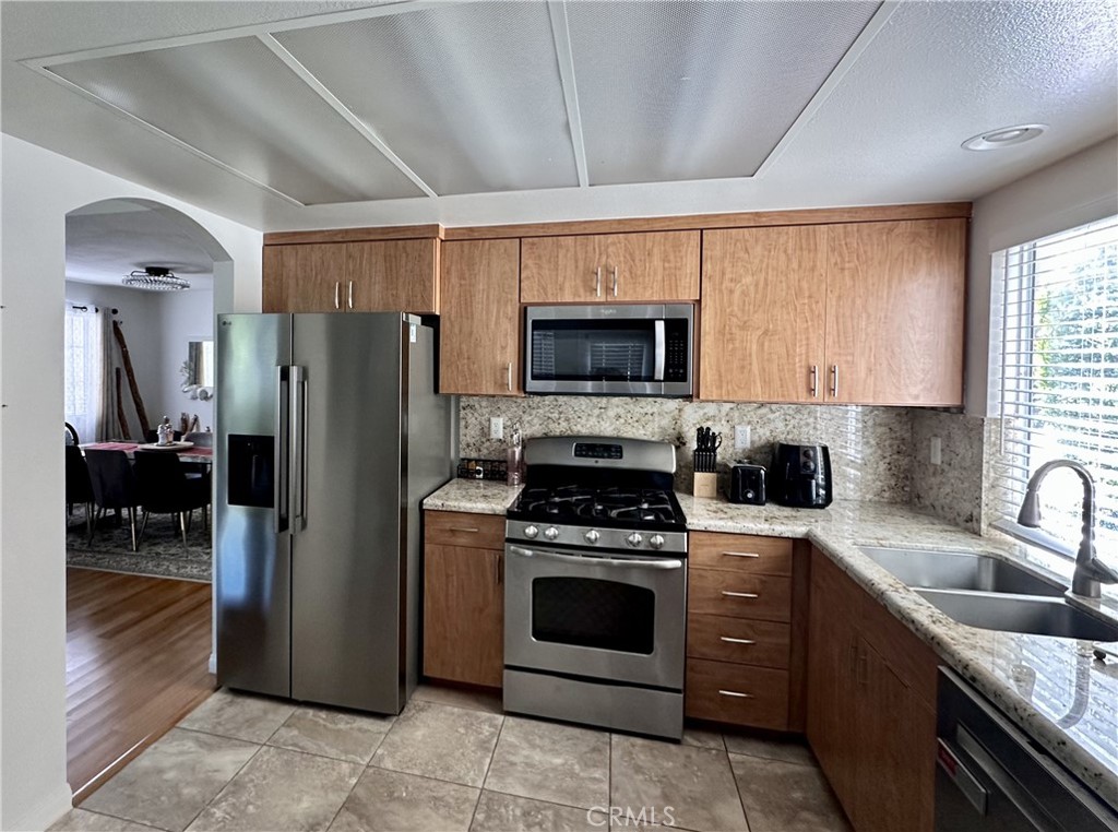 120 Rue Monet, Lake Forest CA 92610 - photo 6