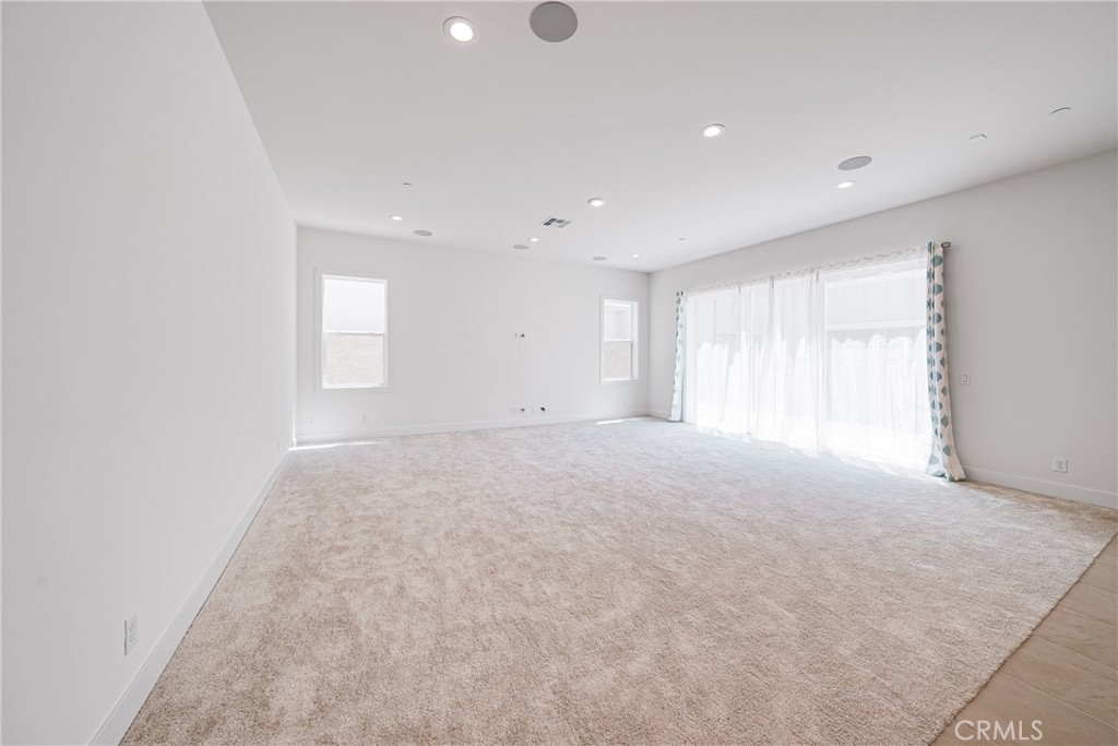 121 Bear Leaf, Lake Forest CA 92630 - photo 3