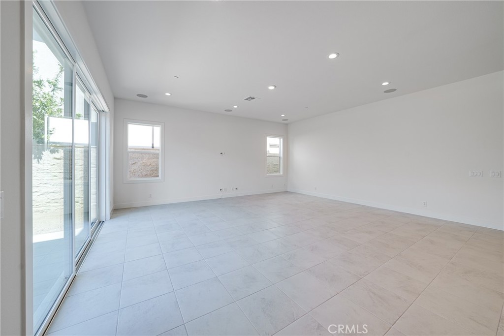 121 Wild Flower, Lake Forest CA 92630 - photo 4