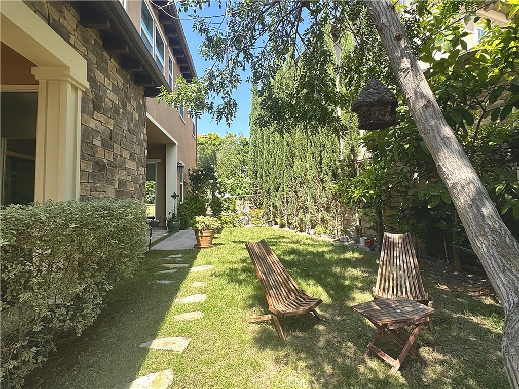 13 Dahlia, Lake Forest CA 92630 - photo 3