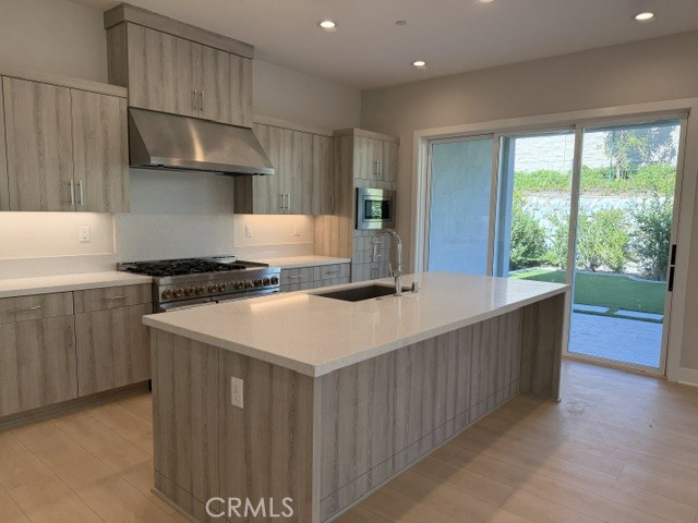 130 Sierra Madre, Lake Forest CA 92630 - photo 2