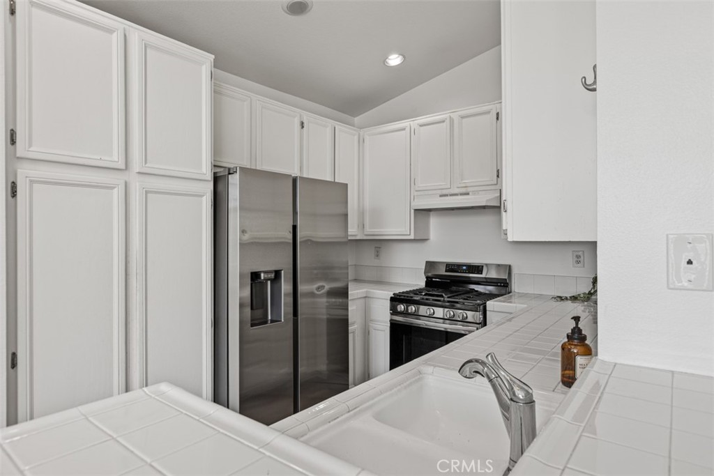 135 Chaumont, Lake Forest CA 92610 - photo 12