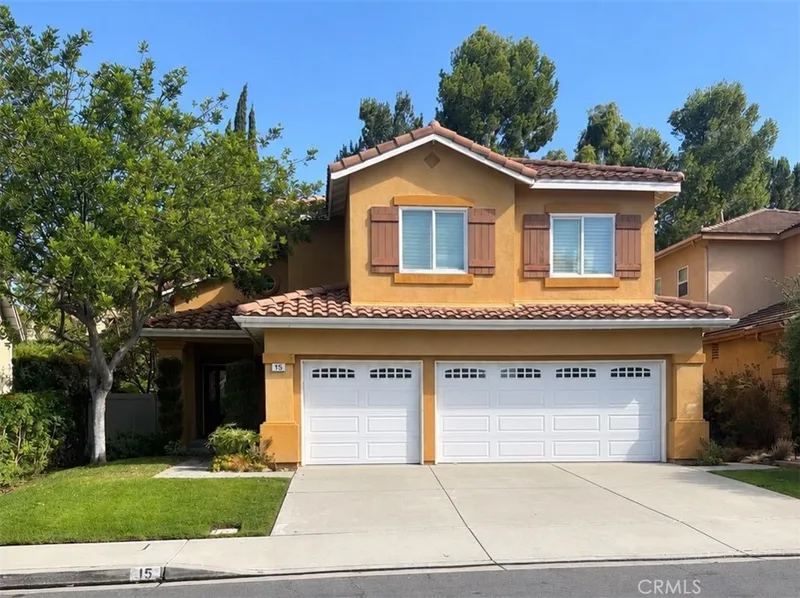 15 Toulon, Lake Forest