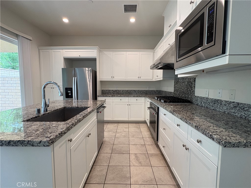 15 Umbria, Lake Forest CA 92630 - photo 5