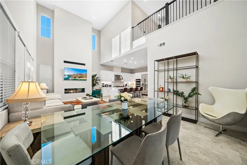 151 Fremont, Lake Forest