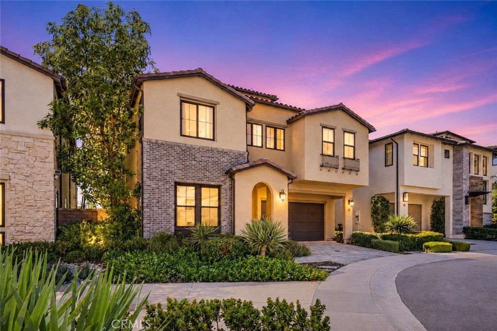17 Ponte, Lake Forest CA 92630 - photo 2