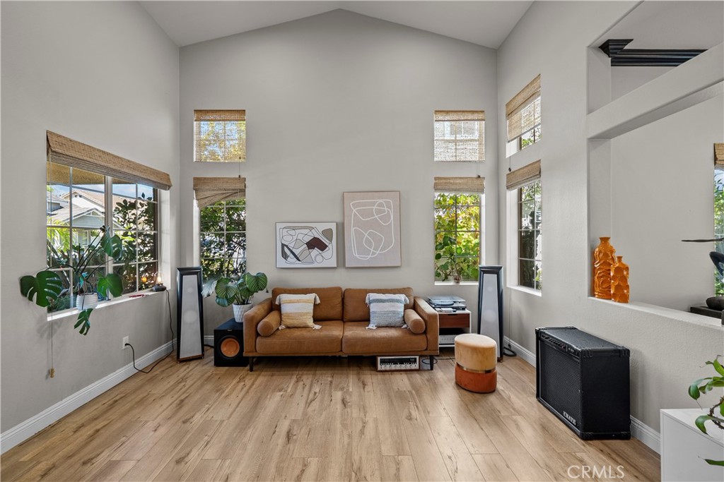18 Calotte, Lake Forest CA 92610 - photo 7