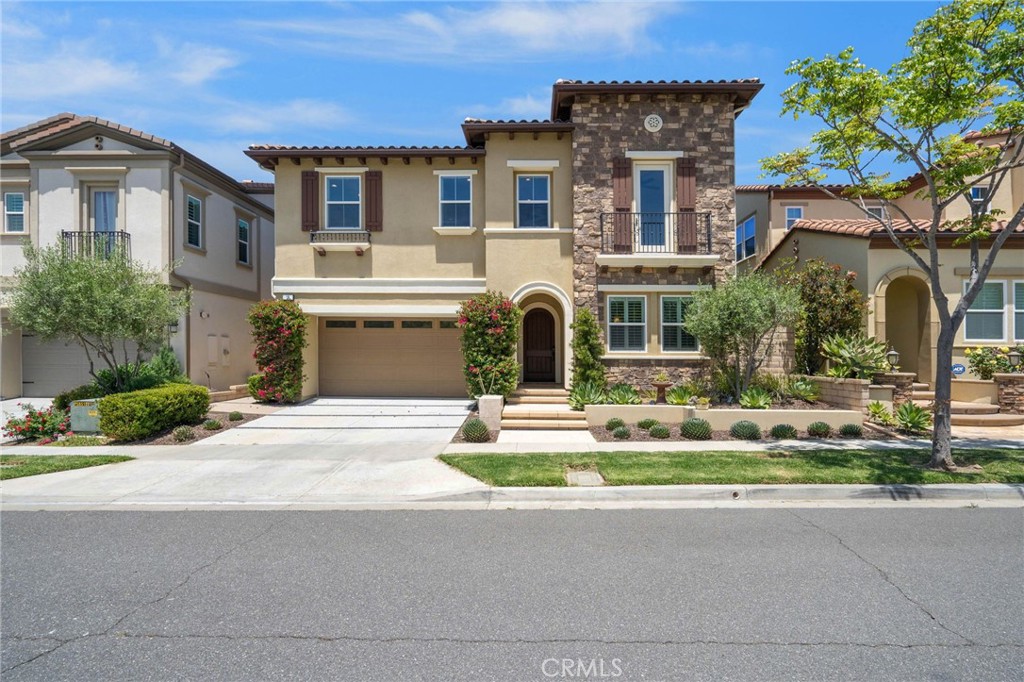 Beautiful and low maintenance front yard landscaping - 18 Goldenrod, Lake Forest CA 92630 - photo 1