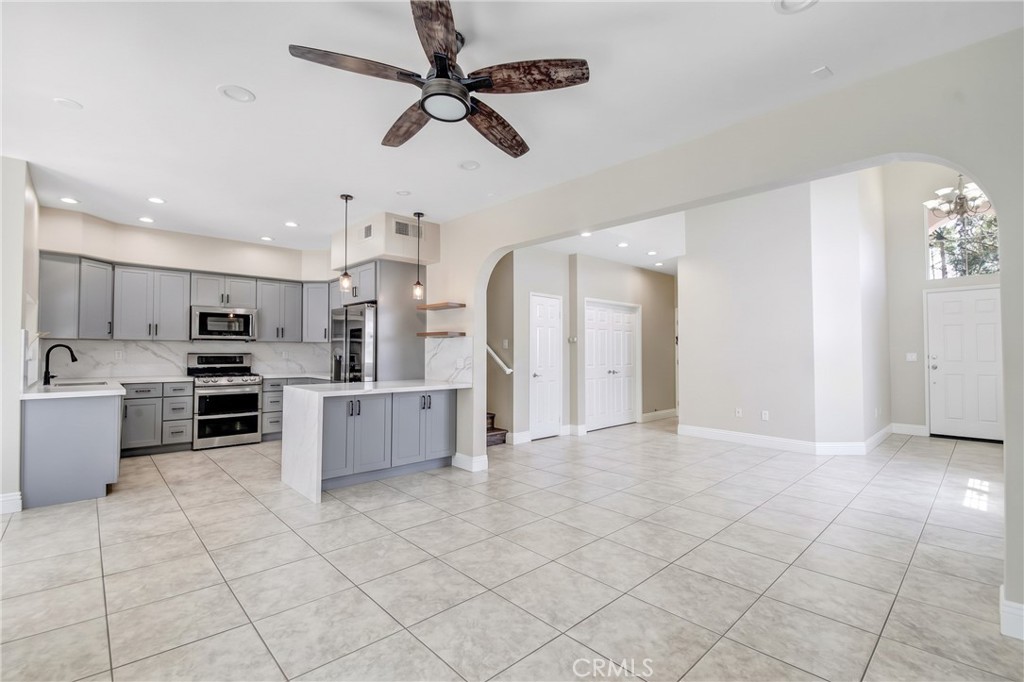 18 Rosette, Lake Forest CA 92610 - photo 5