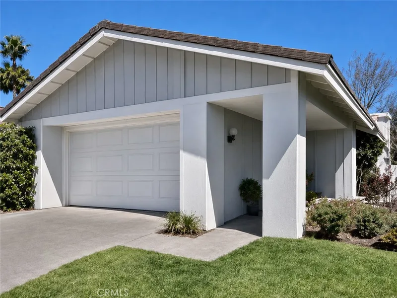 18976 Singingwood Circle, Lake Forest, CA 92679