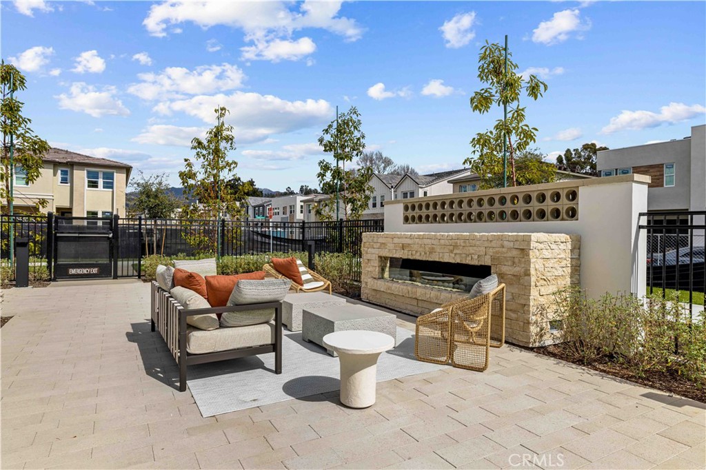 190 Tivoli, Lake Forest CA 92630 - photo 2