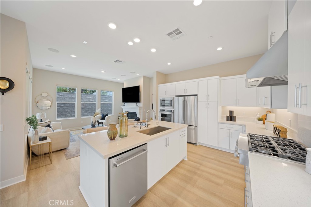 190 Tivoli, Lake Forest CA 92630 - photo 24