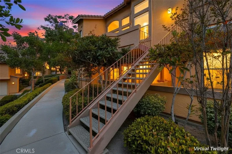 19431 Rue De Valore 22L, Lake Forest